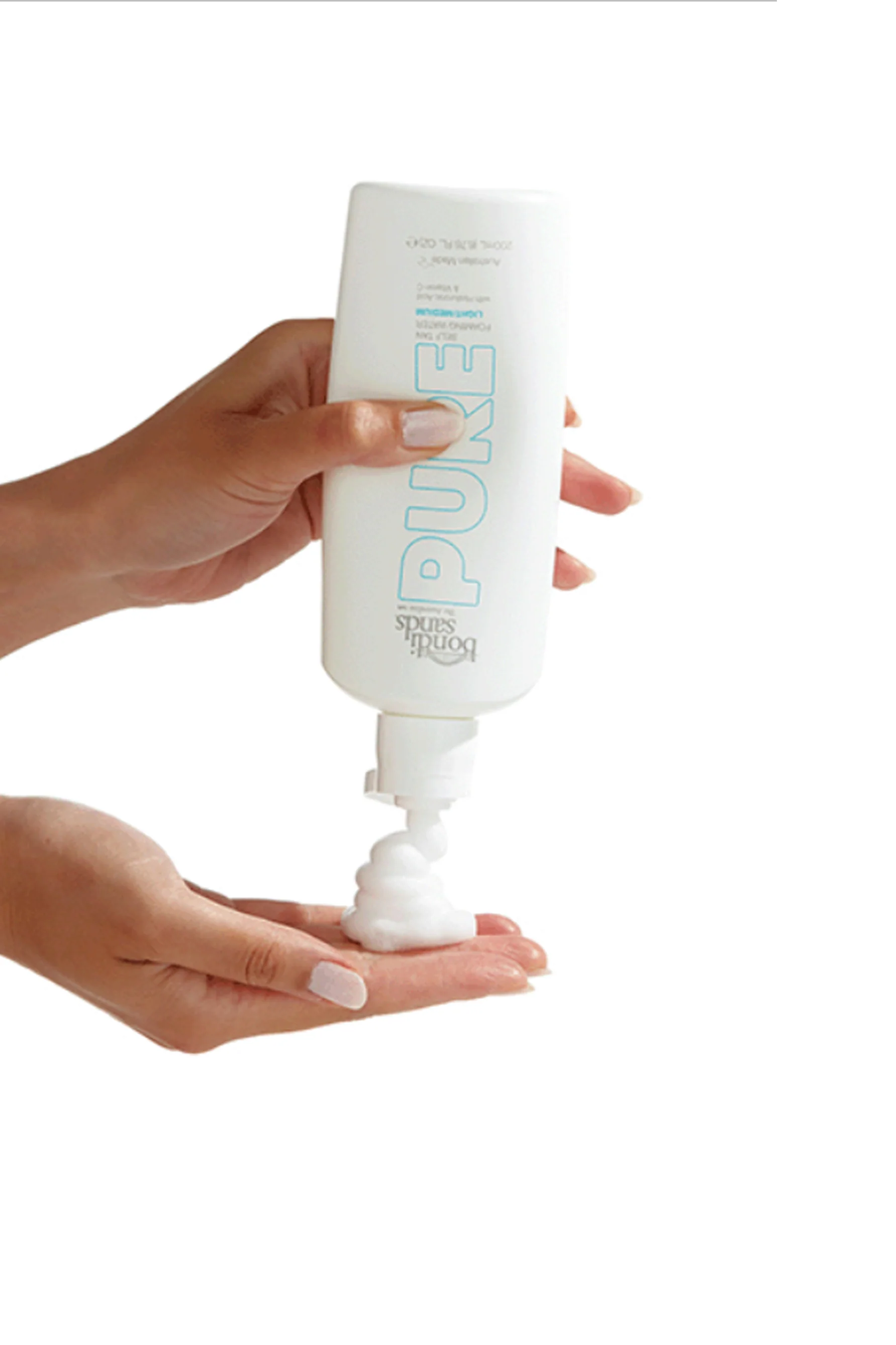 BONDI SANDS Pure Self Tan Foaming Water Light Medium 200ml - Image 2