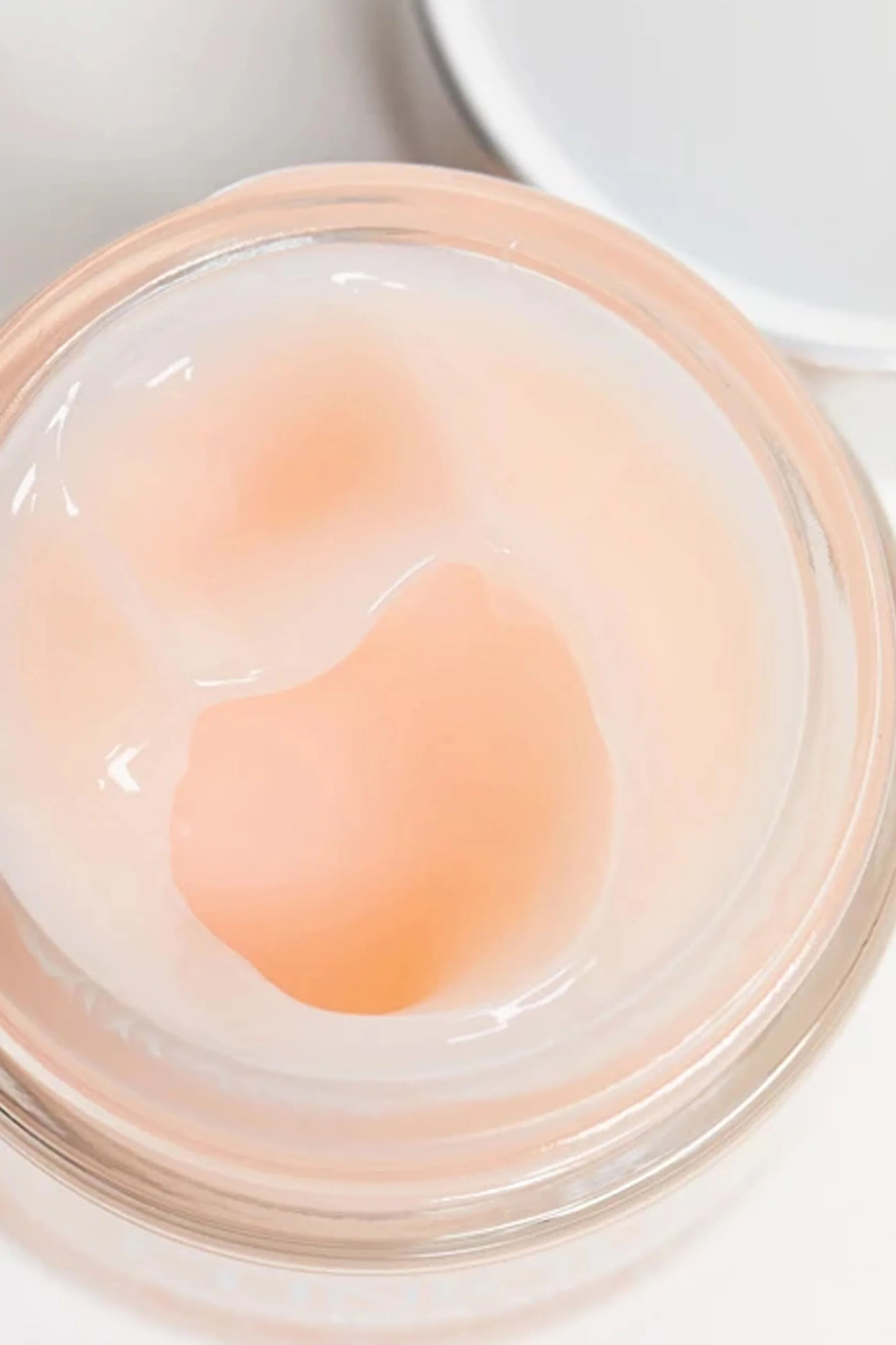 CLINIQUE Moisture Surge 100 Hour Auto-Replenishing Hydrator 125ml - Image 3