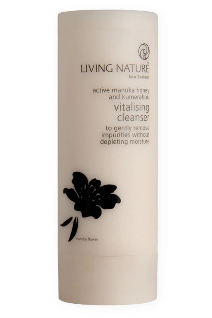 LIVING NATURE Vitalising Cleanser 100ml