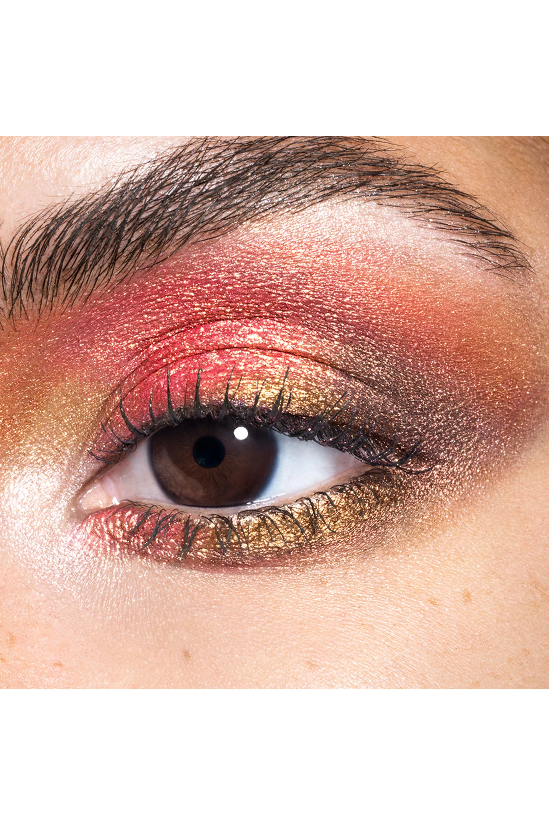 REVLON So Fierce Prismatic Quad Tantrum - Image 2